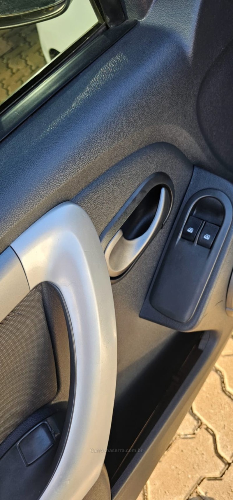 SANDERO 1.0 EXPRESSION 12V FLEX 4P MANUAL - 2013 - IVOTI