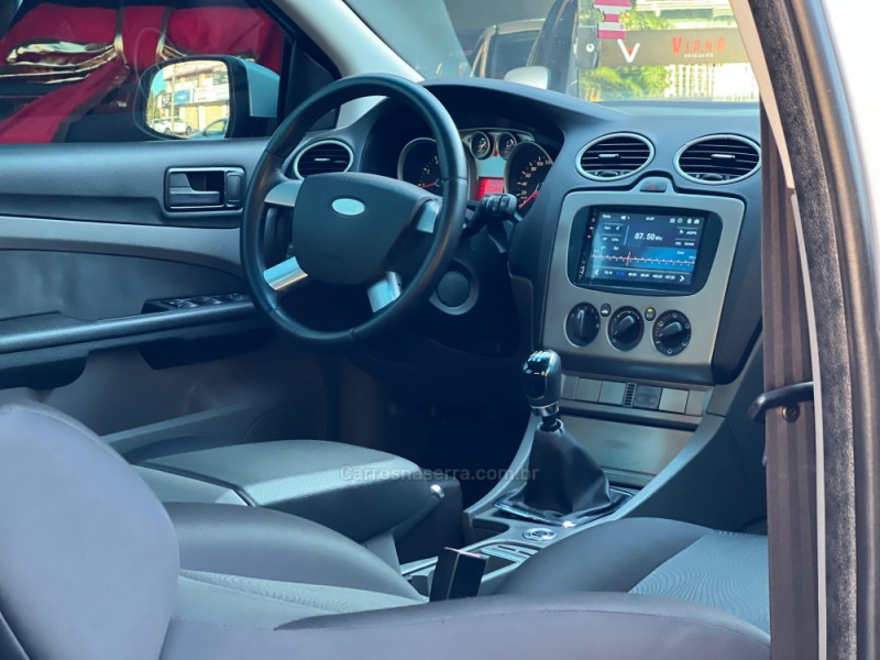 FOCUS 1.6 SE PLUS 16V FLEX 4P MANUAL - 2013 - SAPUCAIA DO SUL