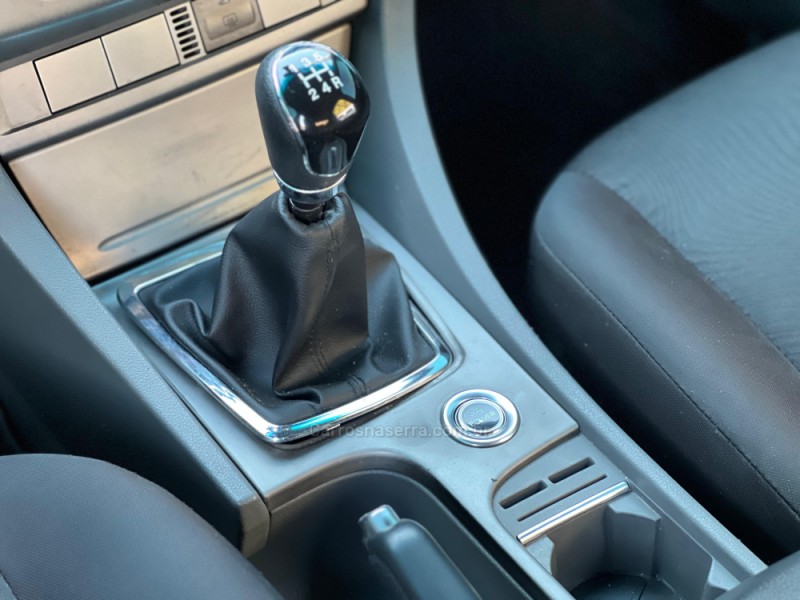 FOCUS 1.6 SE PLUS 16V FLEX 4P MANUAL - 2013 - SAPUCAIA DO SUL