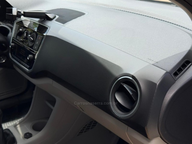 UP 1.0 TSI MOVE UP 12V FLEX 4P MANUAL - 2018 - LAGOA VERMELHA