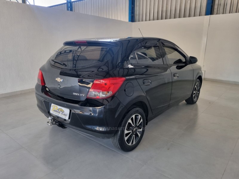 ONIX 1.4 MPFI LTZ 8V FLEX 4P MANUAL - 2013 - VACARIA