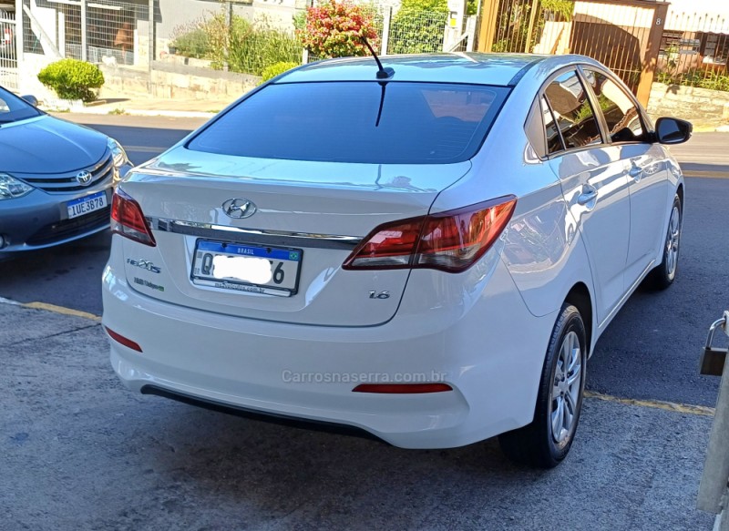 HB20S 1.6 COMFORT PLUS 16V FLEX 4P MANUAL - 2019 - FARROUPILHA
