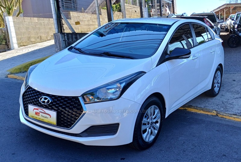 HB20S 1.6 COMFORT PLUS 16V FLEX 4P MANUAL - 2019 - FARROUPILHA