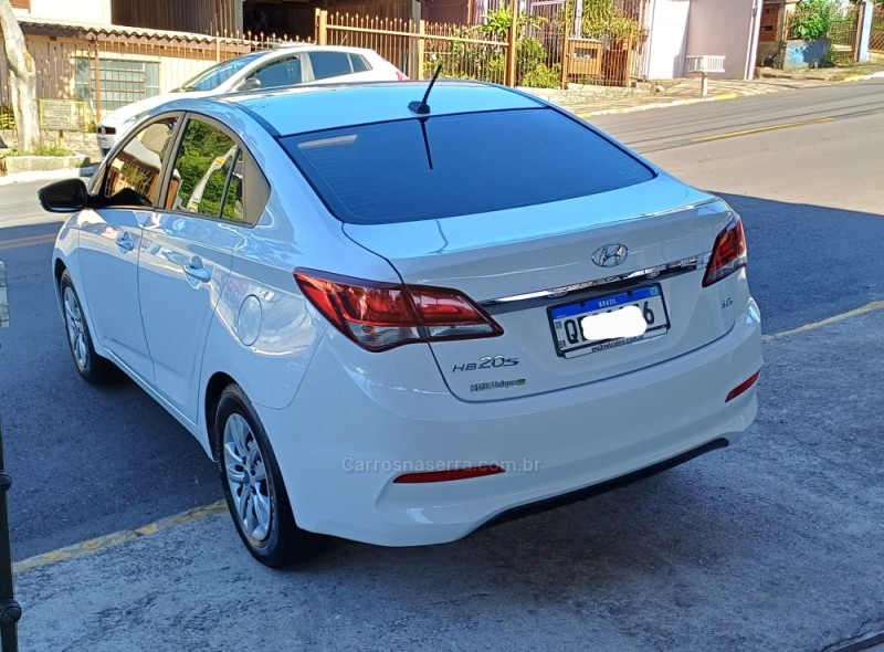 HB20S 1.6 COMFORT PLUS 16V FLEX 4P MANUAL - 2019 - FARROUPILHA