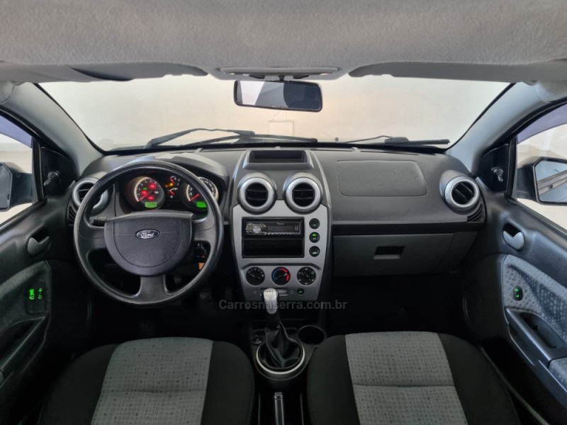 FIESTA 1.6 MPI CLASS SEDAN 8V FLEX 4P MANUAL - 2011 - VACARIA