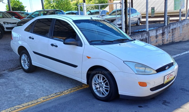 focus 2.0 sedan 16v gasolina 4p manual 2001 farroupilha