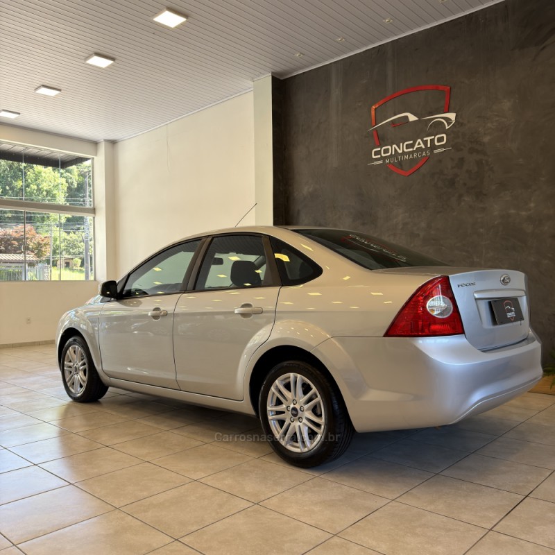 FOCUS 2.0 GLX SEDAN 16V FLEX 4P MANUAL - 2013 - FARROUPILHA