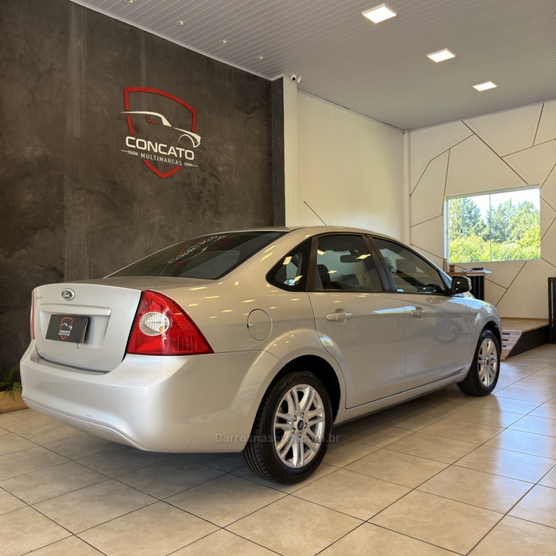FOCUS 2.0 GLX SEDAN 16V FLEX 4P MANUAL - 2013 - FARROUPILHA
