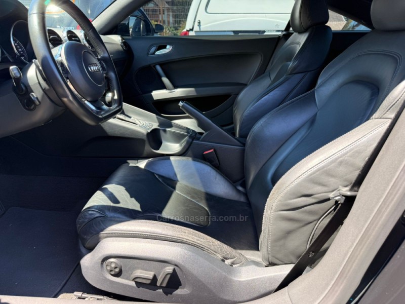 TT 2.0 TFSI COUPÉ 16V GASOLINA 2P S-TRONIC - 2011 - CANELA