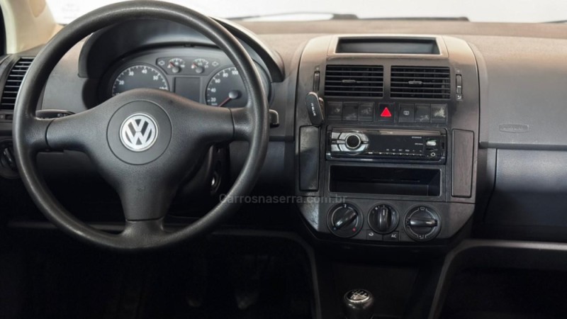 POLO 1.6 MI 8V FLEX 4P MANUAL - 2006 - ESTâNCIA VELHA