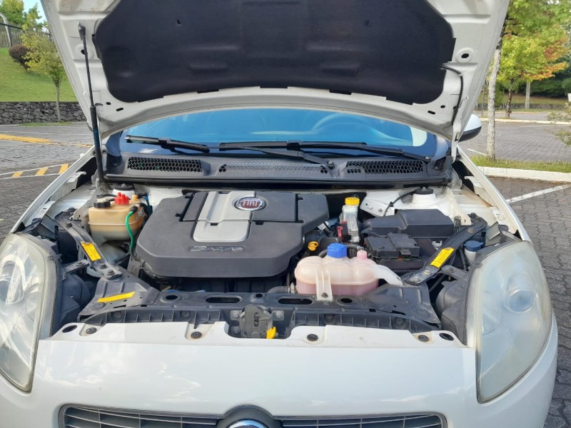 BRAVO 1.8 ESSENCE 16V FLEX 4P AUTOMATIZADO - 2011 - CAXIAS DO SUL