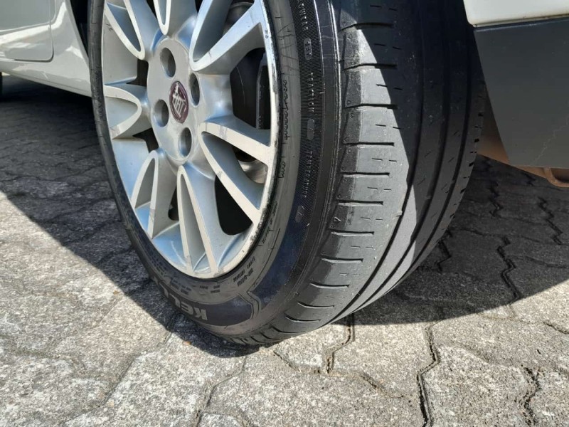 BRAVO 1.8 ESSENCE 16V FLEX 4P AUTOMATIZADO - 2011 - CAXIAS DO SUL