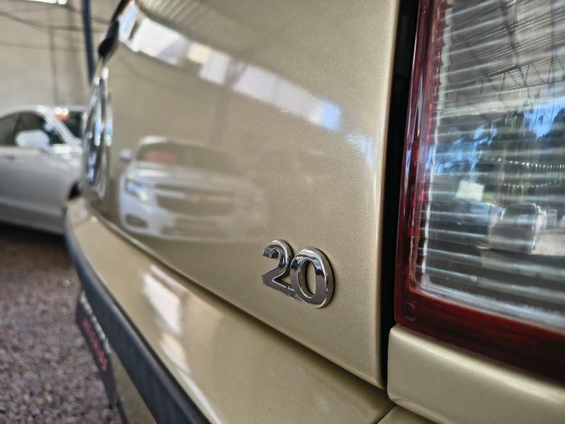 SAVEIRO 2.0 MI CS 8V GASOLINA 2P MANUAL G.III - 2001 - CANELA