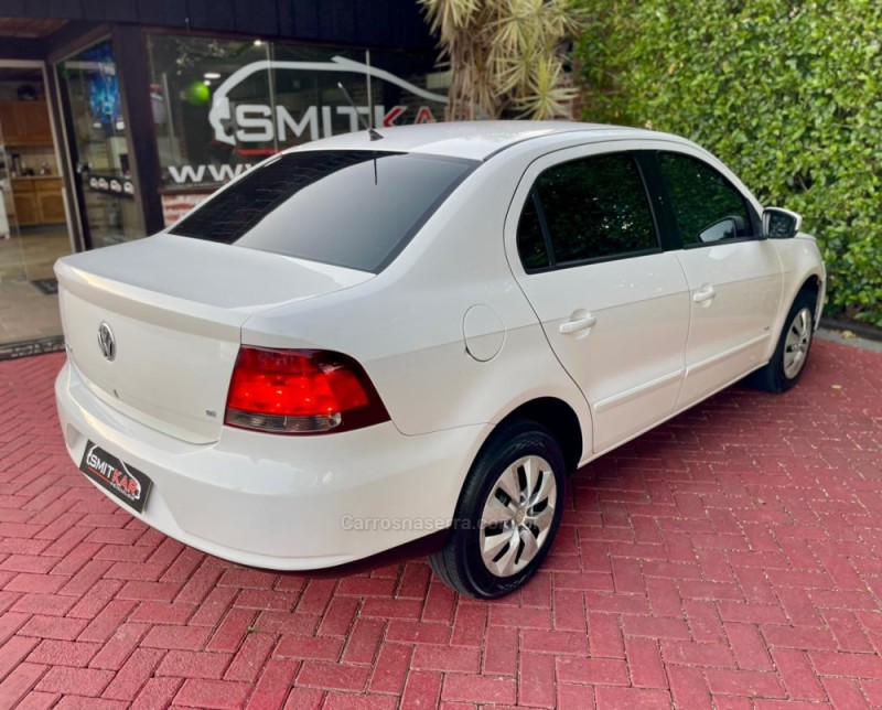 VOYAGE 1.6 MI TREND 8V FLEX 4P MANUAL - 2013 - ROLANTE