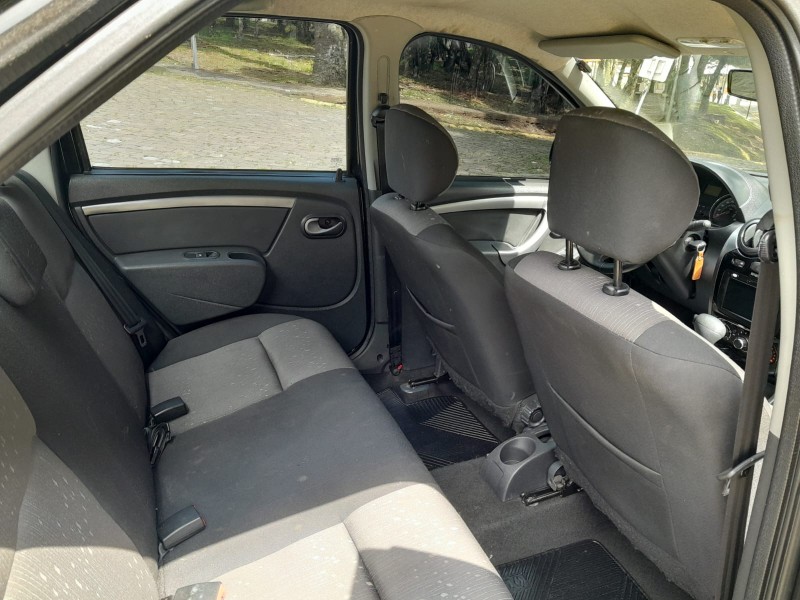 LOGAN 1.6 EXPRESSION 16V FLEX 4P AUTOMÁTICO - 2013 - CAXIAS DO SUL