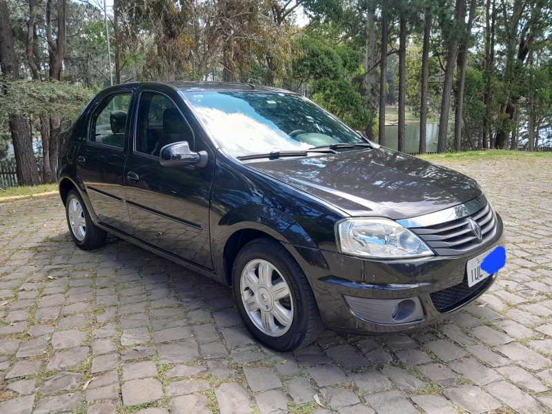 LOGAN 1.6 EXPRESSION 16V FLEX 4P AUTOMÁTICO - 2013 - CAXIAS DO SUL