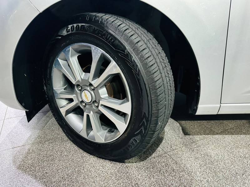 PRISMA 1.4 MPFI LT 8V FLEX 4P MANUAL - 2017 - CAXIAS DO SUL