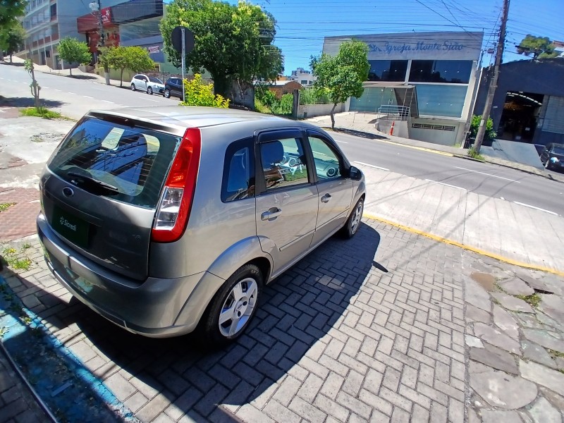 FIESTA 1.6 MPI HATCH 8V FLEX 4P MANUAL - 2010 - CAXIAS DO SUL