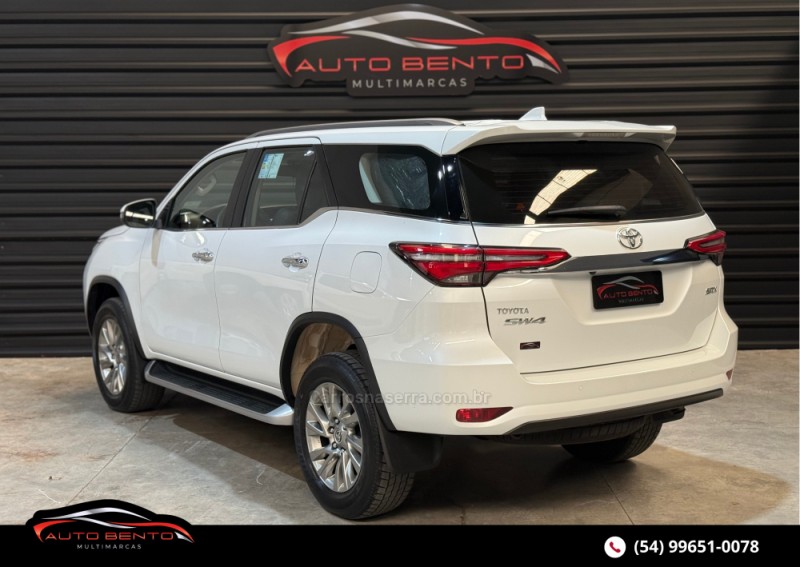 HILUX SW4 2.8 SRX 4X4 7 LUGARES 16V TURBO INTERCOOLER DIESEL 4P AUTOMÁTICO - 2024 - BENTO GONçALVES