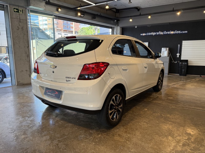 ONIX 1.4 MPFI LTZ 8V FLEX 4P MANUAL - 2014 - BENTO GONçALVES