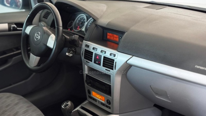 VECTRA 2.0 MPFI ELEGANCE 8V FLEX 4P MANUAL - 2007 - ESTâNCIA VELHA
