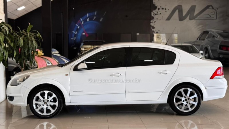 VECTRA 2.0 MPFI ELEGANCE 8V FLEX 4P MANUAL - 2007 - ESTâNCIA VELHA