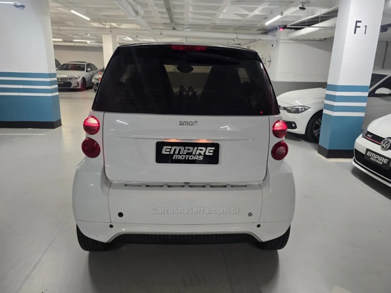 FORTWO 1.0 PASSION COUPÉ 3 CILINDROS 12V GASOLINA 2P AUTOMÁTICO - 2013 - PORTO ALEGRE