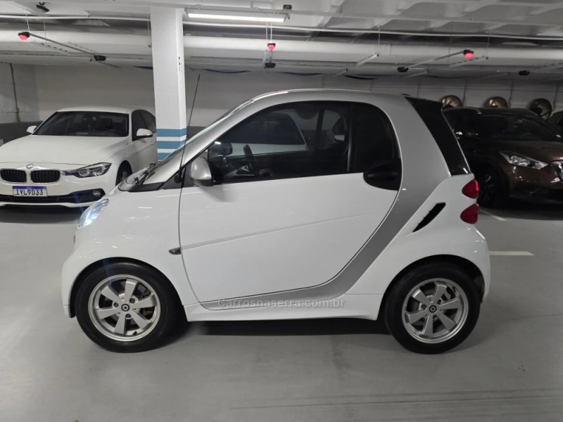 FORTWO 1.0 PASSION COUPÉ 3 CILINDROS 12V GASOLINA 2P AUTOMÁTICO - 2013 - PORTO ALEGRE