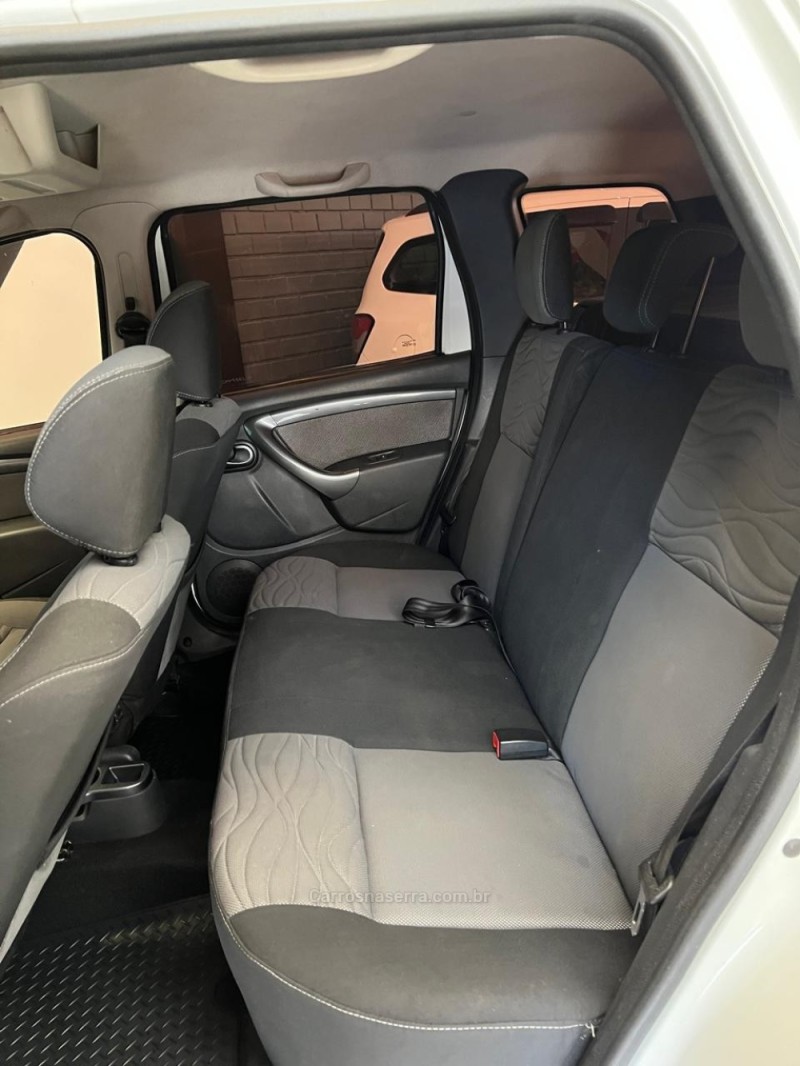DUSTER 2.0 DYNAMIQUE 4X2 16V FLEX 4P AUTOMÁTICO - 2013 - NOVO HAMBURGO