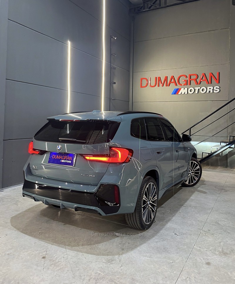 X1 2.0 16V TURBO ACTIVEFLEX SDRIVE20I M SPORT 4P AUTOMÁTICO - 2024 - PASSO FUNDO