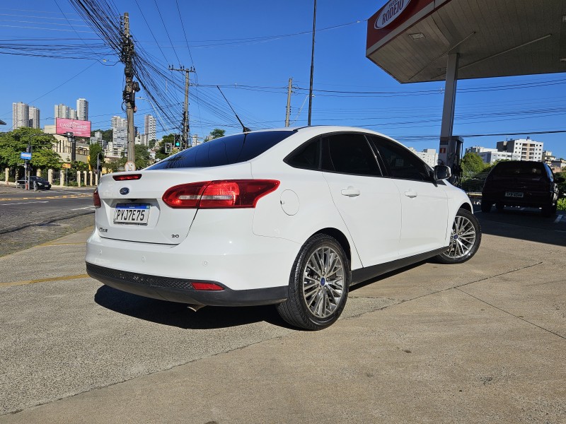 FOCUS 2.0 SE PLUS SEDAN 16V FLEX 4P AUTOMÁTICO - 2015 - CAXIAS DO SUL