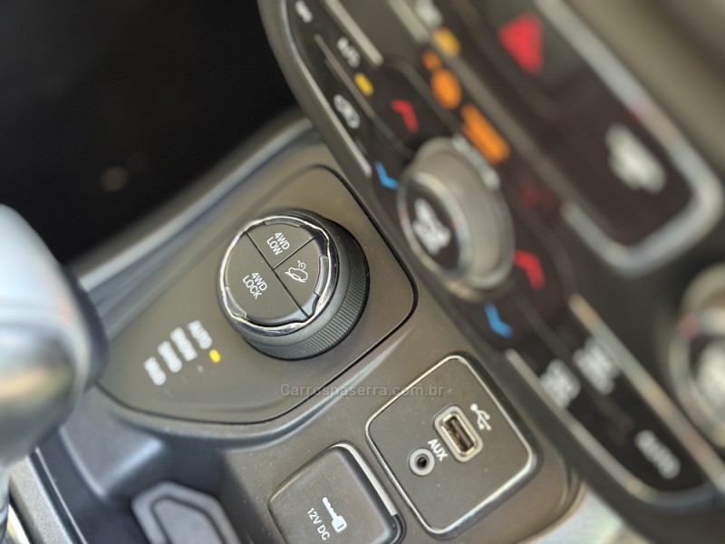 COMPASS 2.0 16V DIESEL LONGITUDE 4X4 AUTOMÁTICO - 2018 - CAXIAS DO SUL