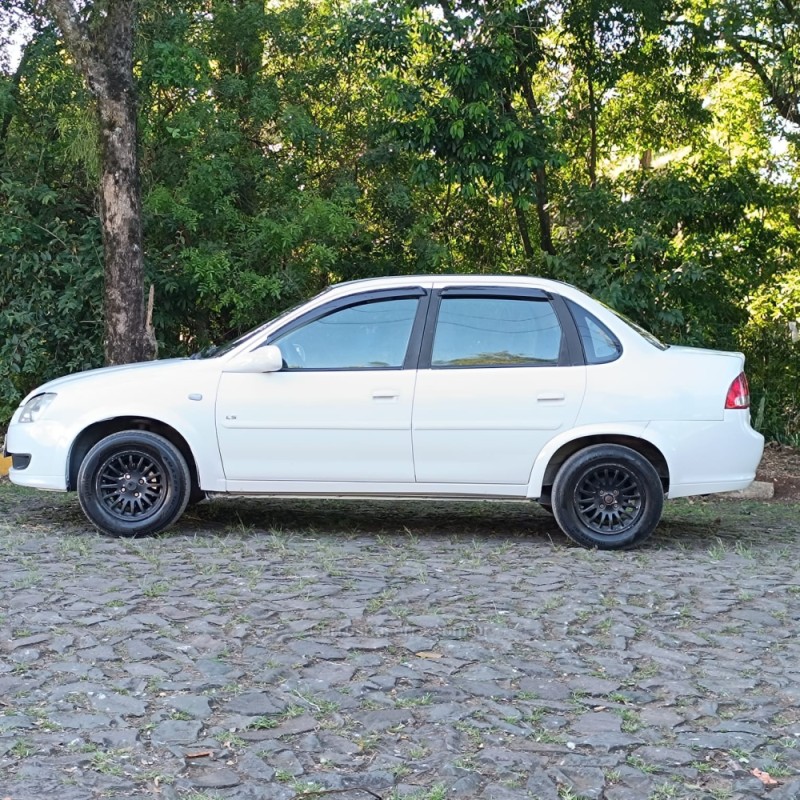 CLASSIC 1.0 MPFI LS 8V FLEX 4P MANUAL - 2011 - IVOTI