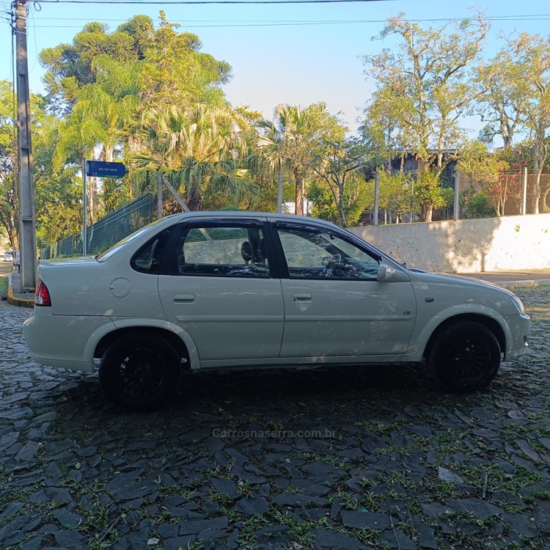 CLASSIC 1.0 MPFI LS 8V FLEX 4P MANUAL - 2011 - IVOTI