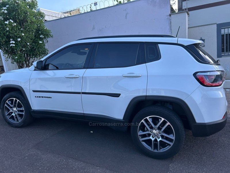 COMPASS 2.0 16V FLEX SPORT AUTOMÁTICO - 2019 - FARROUPILHA