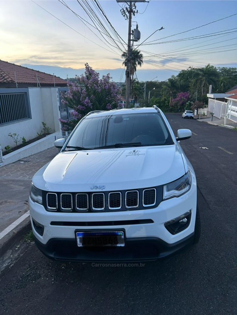 COMPASS 2.0 16V FLEX SPORT AUTOMÁTICO - 2019 - FARROUPILHA