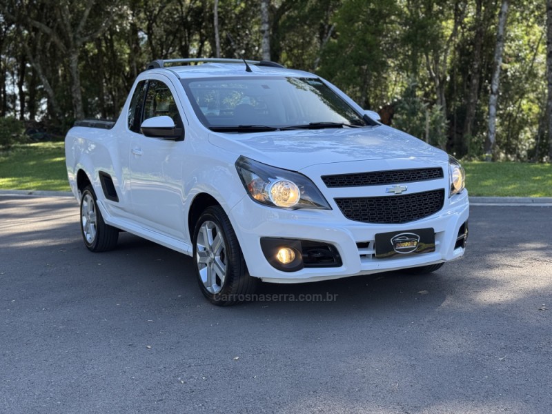 MONTANA 1.4 MPFI SPORT CS 8V FLEX 2P MANUAL - 2015 - GRAMADO