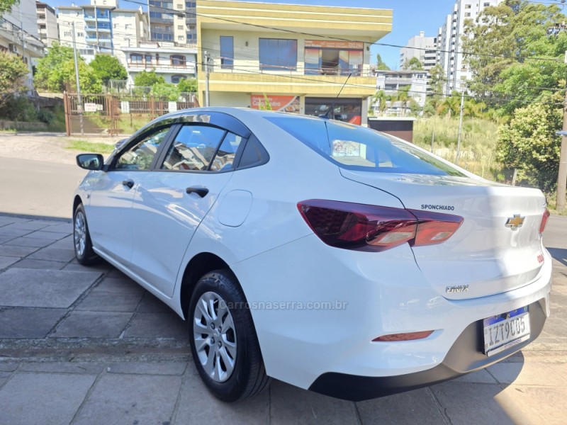 ONIX 1.0	PREMIER PLUS 8V TURBO FLEX 4P AUTOMÁTICO - 2024 - CAXIAS DO SUL