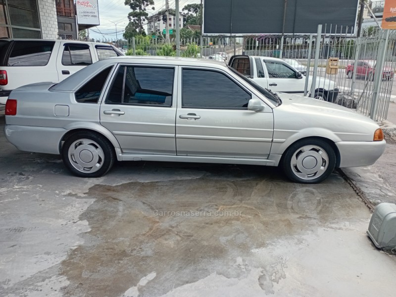 SANTANA 2.0 MI 8V GASOLINA 4P MANUAL - 2002 - CAXIAS DO SUL