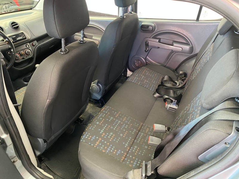 UNO 1.0 EVO VIVACE 8V FLEX 4P MANUAL - 2013 - CAXIAS DO SUL