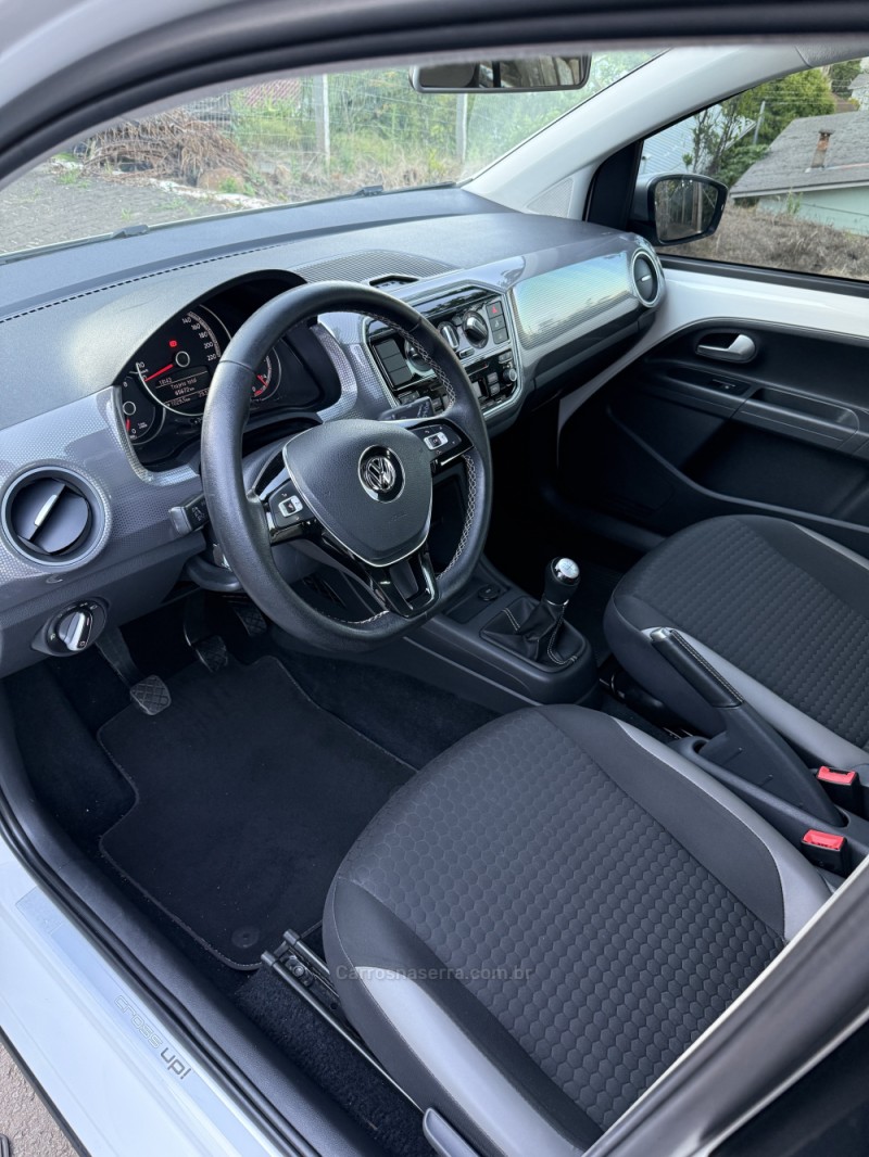 UP 1.0 TSI CROSS 12V FLEX 4P MANUAL - 2018 - NOVA ARAçá