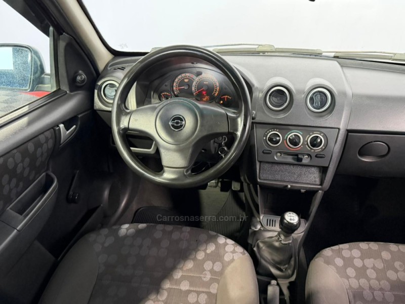 PRISMA 1.4 MPFI JOY 8V FLEX 4P MANUAL - 2009 - VACARIA