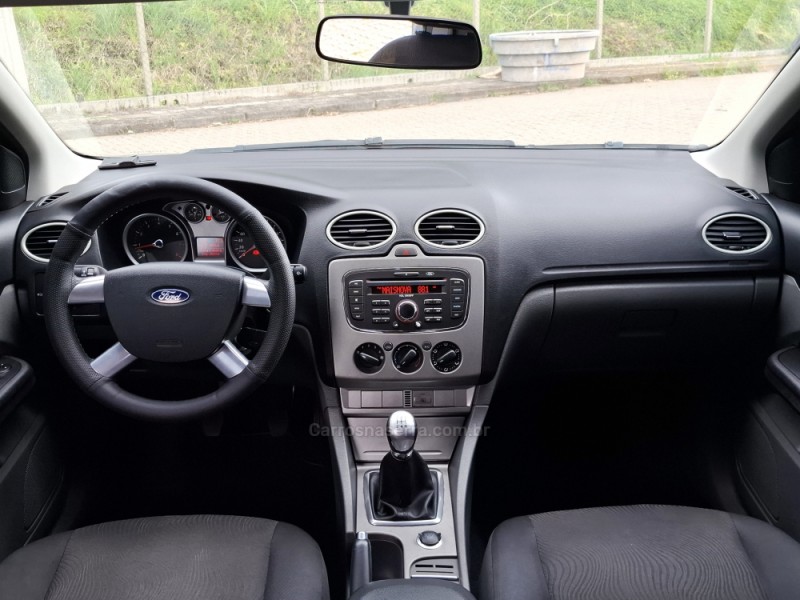 FOCUS 1.6 GLX 16V FLEX 4P MANUAL - 2011 - BENTO GONçALVES