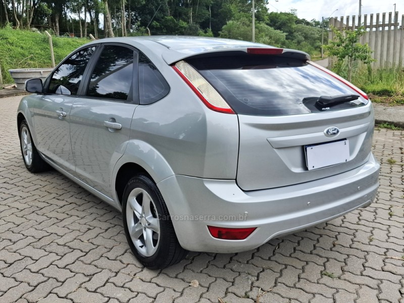 FOCUS 1.6 GLX 16V FLEX 4P MANUAL - 2011 - BENTO GONçALVES