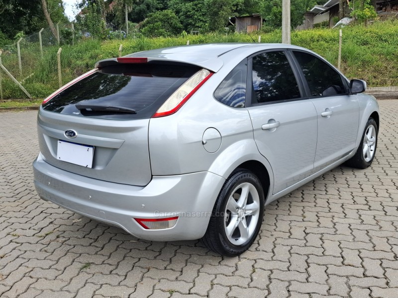 FOCUS 1.6 GLX 16V FLEX 4P MANUAL - 2011 - BENTO GONçALVES