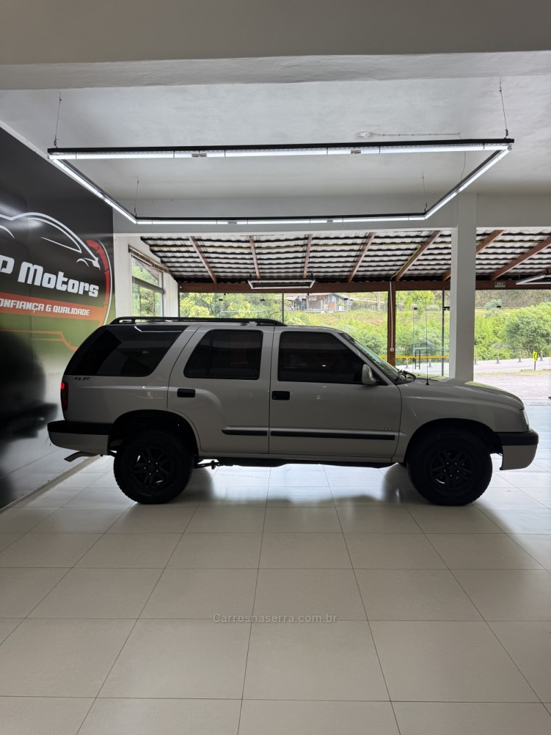 BLAZER 2.8 DLX 4X4 12V TURBO INTERCOOLER DIESEL 4P MANUAL - 2001 - FARROUPILHA