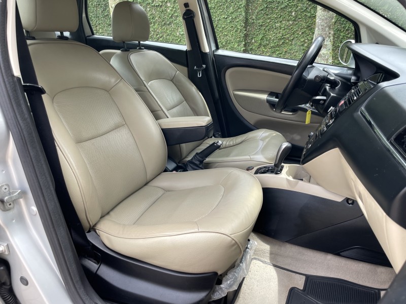 LINEA 1.8 ABSOLUTE 16V FLEX 4P AUTOMATIZADO - 2011 - CAXIAS DO SUL