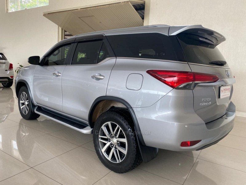 HILUX SW4 2.8 SRX 4X4 16V TURBO INTERCOOLER DIESEL 4P AUTOMÁTICO - 2019 - LAJEADO