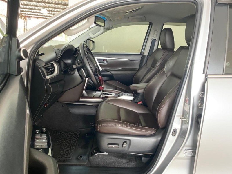 HILUX SW4 2.8 SRX 4X4 16V TURBO INTERCOOLER DIESEL 4P AUTOMÁTICO - 2019 - LAJEADO