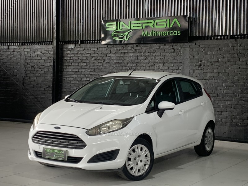 fiesta 1.6 se hatch plus 16v flex 4p manual 2015 caxias do sul